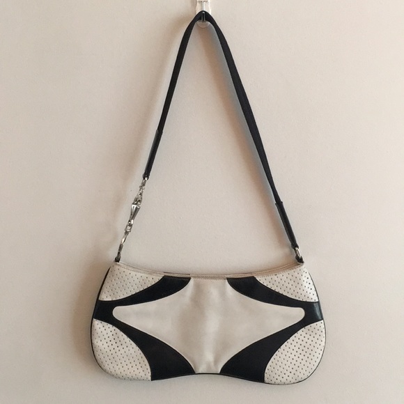 Prada vitello shoulder bag Clearance